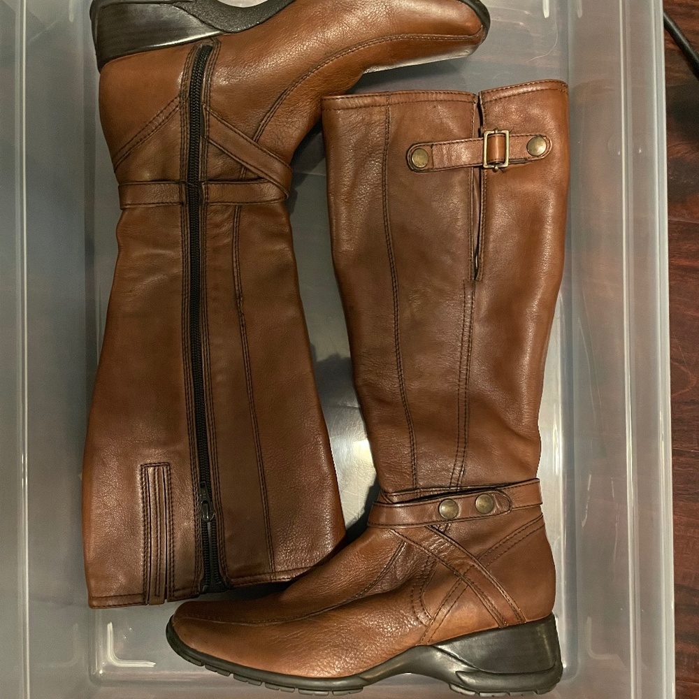 Brand new Clarks boots